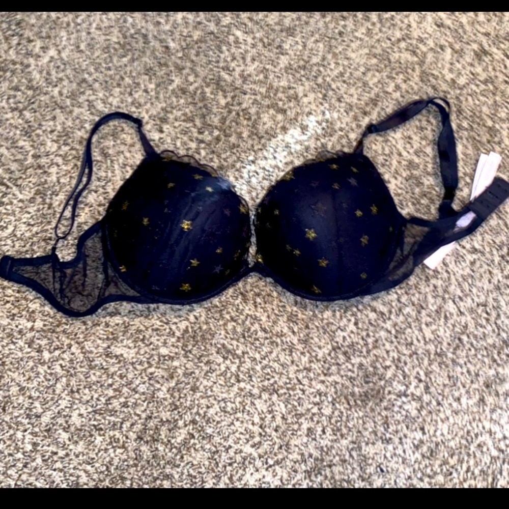 Victoria Secret Wear Everywhere Bra Size 36D